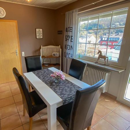 Ferienwohnung Weingut Kdm Krov Bagian luar foto