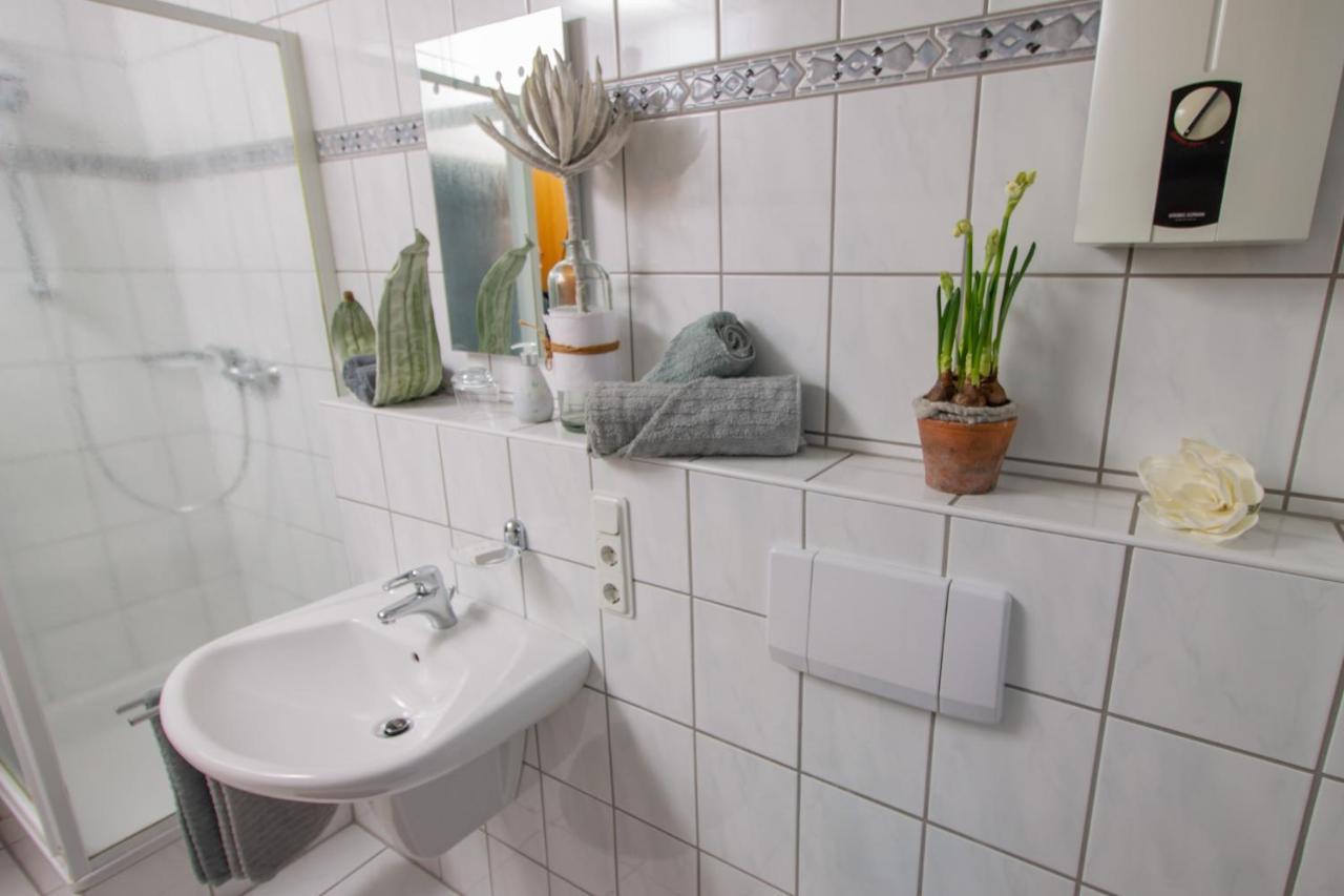 Ferienwohnung Weingut Kdm Krov Bagian luar foto