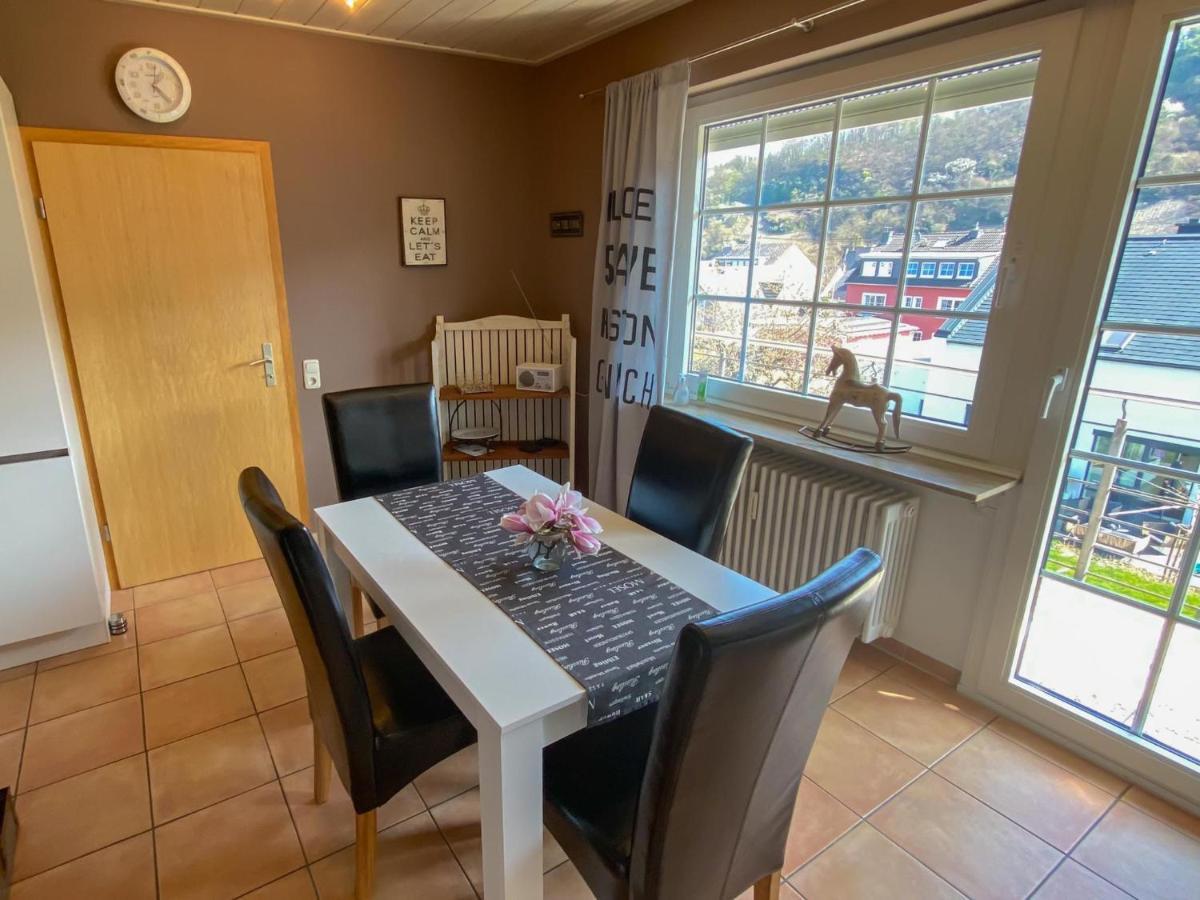 Ferienwohnung Weingut Kdm Krov Bagian luar foto